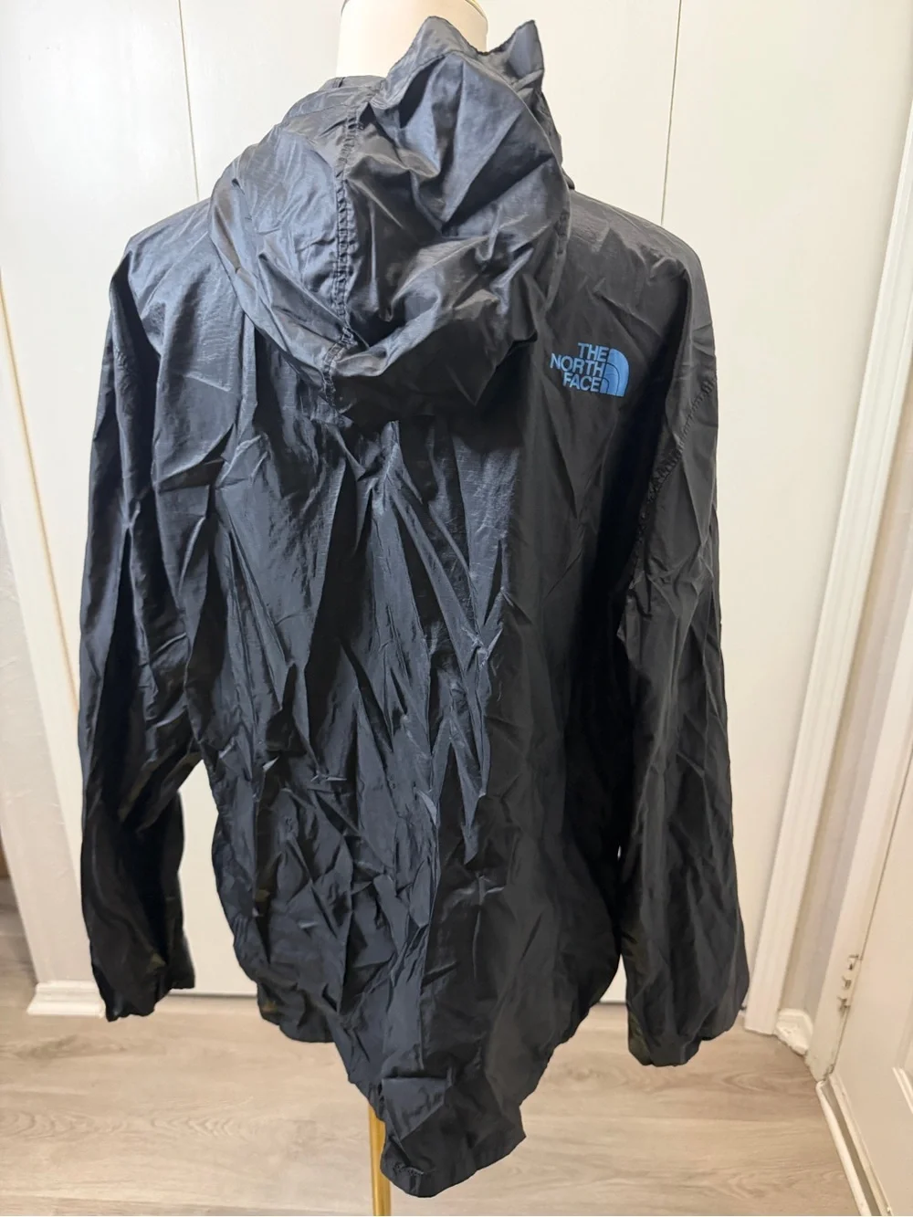 The North Face Black Ski/Snow Jacket with Blue Accents